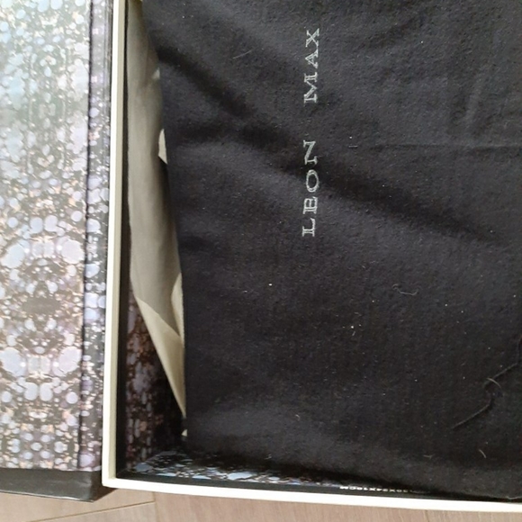 Heels - Picture 4 of 8